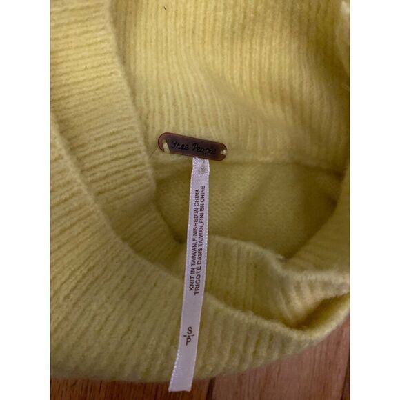 Free People Women's Afterglow Double Mock Neck yellow oversized sweater Size S - Picture 6 of 7